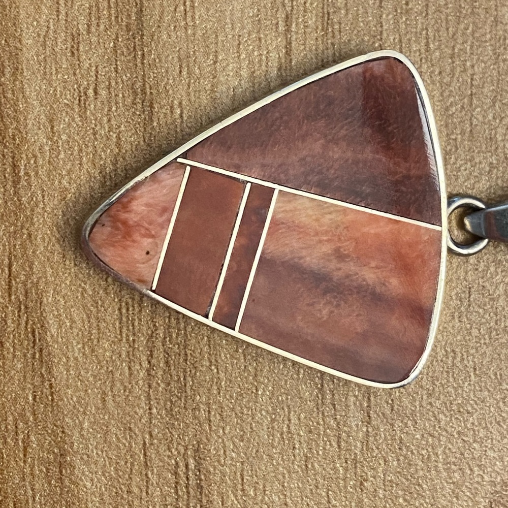 EUC Gorgeous orange spiny oyster inlay Sterling silver pendant by Harold Smith - Picture 8 of 8
